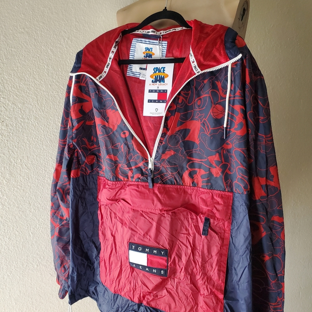 TOMMY HILFIGER X SPACE JAM